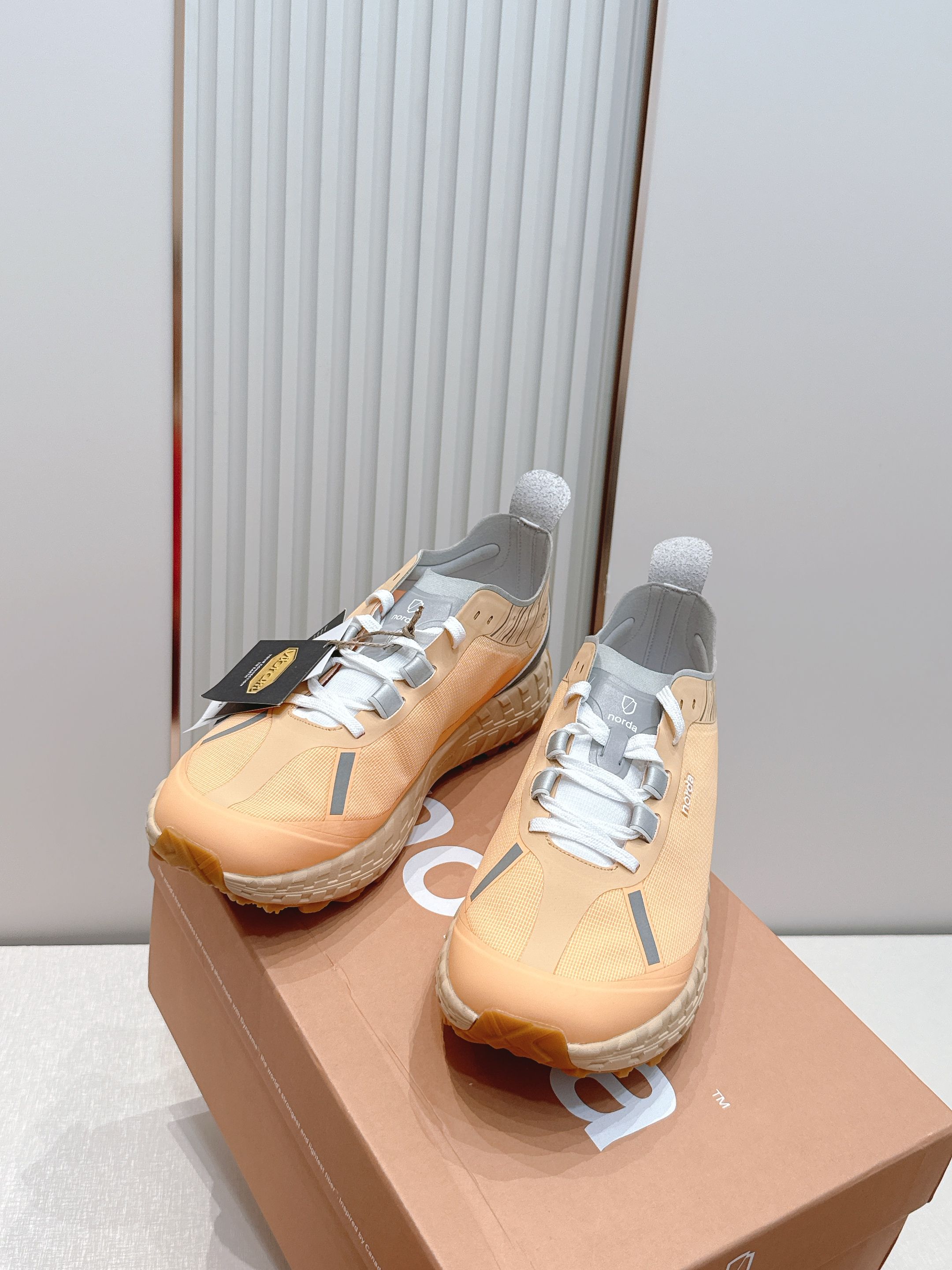 情侣款ZEGNA x norda™杰尼亚 联名款 户外 越野 跑步鞋 休闲 运动鞋 杰尼亚 x nord 情侣款ZEGNA x norda™杰尼亚 联名款 户外 越野 跑步鞋 休闲 运动鞋 杰尼亚 x nord