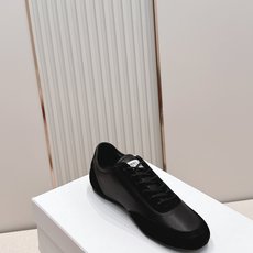 全皮面 JIMMY CHOO D周仰杰新款休闲运动鞋 值在線還超級舒適,不論是搭配牛仔褲走街頭風,還是配 全皮面 JIMMY CHOO D周仰杰新款休闲运动鞋 值在線還超級舒適,不論是搭配牛仔褲走街頭風,還是配