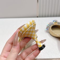 拖鞋 Mach&Mach 26s新款尖头水钻后空凉鞋 拖鞋又美又嗲、珍珠蝴蝶结加缠绕式设计让你在人群中一 拖鞋 Mach&Mach 26s新款尖头水钻后空凉鞋 拖鞋又美又嗲、珍珠蝴蝶结加缠绕式设计让你在人群中一