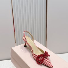 凉鞋 Mach&Mach 26s新款尖头水钻后空凉鞋 拖鞋又美又嗲、珍珠蝴蝶结加缠绕式设计让你在人群中一 凉鞋 Mach&Mach 26s新款尖头水钻后空凉鞋 拖鞋又美又嗲、珍珠蝴蝶结加缠绕式设计让你在人群中一