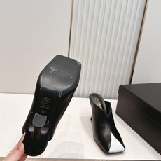 Chanel 香奈儿 法式复古 牛皮拼色 高跟穆勒鞋 外穿懒人半拖 这双拼色穆勒鞋也太会了吧!!,亮面漆 Chanel 香奈儿 法式复古 牛皮拼色 高跟穆勒鞋 外穿懒人半拖 这双拼色穆勒鞋也太会了吧!!,亮面漆