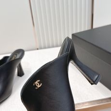Chanel 香奈儿 法式复古 牛皮拼色 高跟穆勒鞋 外穿懒人半拖 这双拼色穆勒鞋也太会了吧!!,亮面漆 Chanel 香奈儿 法式复古 牛皮拼色 高跟穆勒鞋 外穿懒人半拖 这双拼色穆勒鞋也太会了吧!!,亮面漆