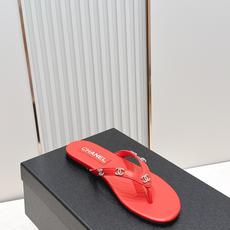 Chanel 香奈儿 2026夏季新款老夹趾人字拖鞋系列 休闲沙滩夹脚凉拖鞋小香夏日系列,设计简约大方, Chanel 香奈儿 2026夏季新款老夹趾人字拖鞋系列 休闲沙滩夹脚凉拖鞋小香夏日系列,设计简约大方,