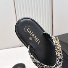 Chanel 香奈儿 2026夏季新款夹趾人字拖鞋系列 休闲沙滩夹脚凉拖鞋小香夏日系列,设计简约大方,而 Chanel 香奈儿 2026夏季新款夹趾人字拖鞋系列 休闲沙滩夹脚凉拖鞋小香夏日系列,设计简约大方,而