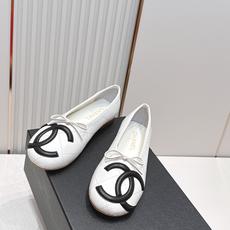 Chanel|香奈儿26康鹏鞋 平底芭蕾舞鞋 经典芭蕾平底鞋设计,选用柔软小羊皮,菱格纹缝线+黑色双 Chanel|香奈儿26康鹏鞋 平底芭蕾舞鞋 经典芭蕾平底鞋设计,选用柔软小羊皮,菱格纹缝线+黑色双