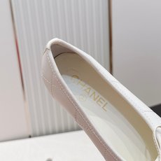 Chanel|香奈儿26康鹏鞋 平底芭蕾舞鞋 经典芭蕾平底鞋设计,选用柔软小羊皮,菱格纹缝线+黑色双 Chanel|香奈儿26康鹏鞋 平底芭蕾舞鞋 经典芭蕾平底鞋设计,选用柔软小羊皮,菱格纹缝线+黑色双