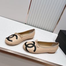 Chanel|香奈儿26康鹏鞋 平底芭蕾舞鞋 经典芭蕾平底鞋设计,选用柔软小羊皮,菱格纹缝线+黑色双 Chanel|香奈儿26康鹏鞋 平底芭蕾舞鞋 经典芭蕾平底鞋设计,选用柔软小羊皮,菱格纹缝线+黑色双