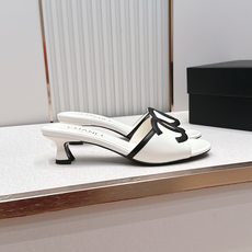 CHANEL||小香𝟐𝟎𝟐𝟔𝐬春夏双𝐂大𝐥𝐨𝐠𝐨小猫跟拖鞋/密儿凉鞋 代购品质~出入𝐙𝐆无压力双𝐂 CHANEL||小香𝟐𝟎𝟐𝟔𝐬春夏双𝐂大𝐥𝐨𝐠𝐨小猫跟拖鞋/密儿凉鞋 代购品质~出入𝐙𝐆无压力双𝐂