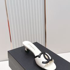 CHANEL||小香𝟐𝟎𝟐𝟔𝐬春夏双𝐂大𝐥𝐨𝐠𝐨小猫跟拖鞋/密儿凉鞋 代购品质~出入𝐙𝐆无压力双𝐂 CHANEL||小香𝟐𝟎𝟐𝟔𝐬春夏双𝐂大𝐥𝐨𝐠𝐨小猫跟拖鞋/密儿凉鞋 代购品质~出入𝐙𝐆无压力双𝐂