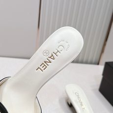 CHANEL||小香𝟐𝟎𝟐𝟔𝐬春夏双𝐂大𝐥𝐨𝐠𝐨小猫跟拖鞋/密儿凉鞋 代购品质~出入𝐙𝐆无压力双𝐂 CHANEL||小香𝟐𝟎𝟐𝟔𝐬春夏双𝐂大𝐥𝐨𝐠𝐨小猫跟拖鞋/密儿凉鞋 代购品质~出入𝐙𝐆无压力双𝐂