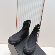 CHANEL 香奈儿26s春夏最新弹力靴圆头弹力短靴女士钟爱简约又难以抗拒系 搭配展现与众不同的穿搭风格 CHANEL 香奈儿26s春夏最新弹力靴圆头弹力短靴女士钟爱简约又难以抗拒系 搭配展现与众不同的穿搭风格