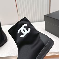 CHANEL 香奈儿26s春夏最新弹力靴圆头弹力短靴女士钟爱简约又难以抗拒系 搭配展现与众不同的穿搭风格 CHANEL 香奈儿26s春夏最新弹力靴圆头弹力短靴女士钟爱简约又难以抗拒系 搭配展现与众不同的穿搭风格