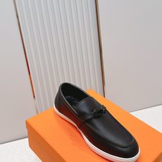 顶版 男士+10情侣款 Hermes 爱马仕2026 新款老钱风kelly扣休闲鞋工艺极致,同步专柜上新 顶版 男士+10情侣款 Hermes 爱马仕2026 新款老钱风kelly扣休闲鞋工艺极致,同步专柜上新
