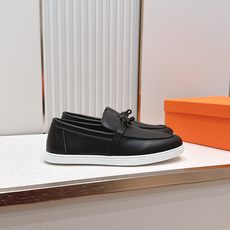 顶版 男士+10情侣款 Hermes 爱马仕2026 新款老钱风kelly扣休闲鞋工艺极致,同步专柜上新 顶版 男士+10情侣款 Hermes 爱马仕2026 新款老钱风kelly扣休闲鞋工艺极致,同步专柜上新