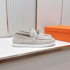 顶版 男士+10情侣款 Hermes 爱马仕2026 新款老钱风kelly扣休闲鞋工艺极致,同步专柜上新 顶版 男士+10情侣款 Hermes 爱马仕2026 新款老钱风kelly扣休闲鞋工艺极致,同步专柜上新