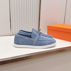 顶版 男士+10情侣款 Hermes 爱马仕2026 新款老钱风kelly扣休闲鞋工艺极致,同步专柜上新 顶版 男士+10情侣款 Hermes 爱马仕2026 新款老钱风kelly扣休闲鞋工艺极致,同步专柜上新