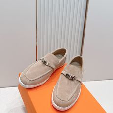 顶版 男士+10情侣款 Hermes 爱马仕2026 新款老钱风kelly扣休闲鞋工艺极致,同步专柜上新 顶版 男士+10情侣款 Hermes 爱马仕2026 新款老钱风kelly扣休闲鞋工艺极致,同步专柜上新