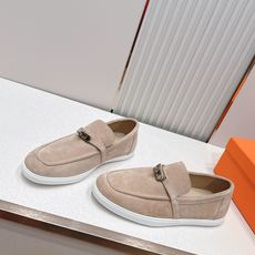 顶版 男士+10情侣款 Hermes 爱马仕2026 新款老钱风kelly扣休闲鞋工艺极致,同步专柜上新 顶版 男士+10情侣款 Hermes 爱马仕2026 新款老钱风kelly扣休闲鞋工艺极致,同步专柜上新