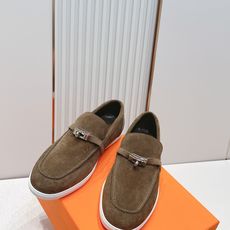 顶版 男士+10情侣款 Hermes 爱马仕2026 新款老钱风kelly扣休闲鞋工艺极致,同步专柜上新 顶版 男士+10情侣款 Hermes 爱马仕2026 新款老钱风kelly扣休闲鞋工艺极致,同步专柜上新