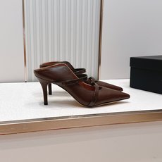 Malone Souliers 尖头高跟凉鞋 这鞋型绝了! 穿上就是腿精本精!设计感拉满~采用光滑牛皮, Malone Souliers 尖头高跟凉鞋 这鞋型绝了! 穿上就是腿精本精!设计感拉满~采用光滑牛皮,