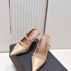Malone Souliers 尖头高跟凉鞋 这鞋型绝了! 穿上就是腿精本精!设计感拉满~采用光滑牛皮, Malone Souliers 尖头高跟凉鞋 这鞋型绝了! 穿上就是腿精本精!设计感拉满~采用光滑牛皮,