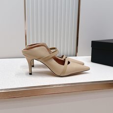 Malone Souliers 尖头高跟凉鞋 这鞋型绝了! 穿上就是腿精本精!设计感拉满~采用光滑牛皮, Malone Souliers 尖头高跟凉鞋 这鞋型绝了! 穿上就是腿精本精!设计感拉满~采用光滑牛皮,