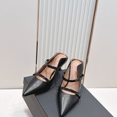 Malone Souliers 尖头高跟凉鞋 这鞋型绝了! 穿上就是腿精本精!设计感拉满~采用光滑牛皮, Malone Souliers 尖头高跟凉鞋 这鞋型绝了! 穿上就是腿精本精!设计感拉满~采用光滑牛皮,