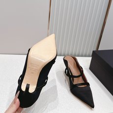 Malone Souliers 尖头高跟凉鞋 这鞋型绝了! 穿上就是腿精本精!设计感拉满~采用光滑牛皮, Malone Souliers 尖头高跟凉鞋 这鞋型绝了! 穿上就是腿精本精!设计感拉满~采用光滑牛皮,