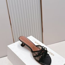 Malone Souliers 中跟蕾丝凉拖鞋经典蕾丝性感依然风韵犹存 真皮蝴蝶结 计,非常耐看极具风格 Malone Souliers 中跟蕾丝凉拖鞋经典蕾丝性感依然风韵犹存 真皮蝴蝶结 计,非常耐看极具风格