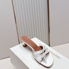 Malone Souliers 中跟蕾丝凉拖鞋经典蕾丝性感依然风韵犹存 真皮蝴蝶结 计,非常耐看极具风格 Malone Souliers 中跟蕾丝凉拖鞋经典蕾丝性感依然风韵犹存 真皮蝴蝶结 计,非常耐看极具风格