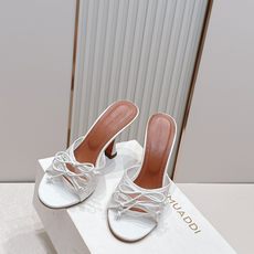 Malone Souliers 高跟蕾丝凉拖鞋经典蕾丝性感依然风韵犹存 真皮蝴蝶结 计,非常耐看极具风格 Malone Souliers 高跟蕾丝凉拖鞋经典蕾丝性感依然风韵犹存 真皮蝴蝶结 计,非常耐看极具风格