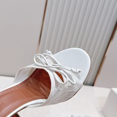 Malone Souliers 高跟蕾丝凉拖鞋经典蕾丝性感依然风韵犹存 真皮蝴蝶结 计,非常耐看极具风格 Malone Souliers 高跟蕾丝凉拖鞋经典蕾丝性感依然风韵犹存 真皮蝴蝶结 计,非常耐看极具风格