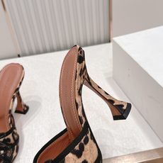 Malone Souliers 高跟蕾丝凉拖鞋经典蕾丝性感依然风韵犹存 真皮蝴蝶结 计,非常耐看极具风格 Malone Souliers 高跟蕾丝凉拖鞋经典蕾丝性感依然风韵犹存 真皮蝴蝶结 计,非常耐看极具风格