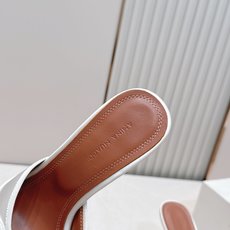 Malone Souliers 高跟蕾丝凉拖鞋经典蕾丝性感依然风韵犹存 真皮蝴蝶结 计,非常耐看极具风格 Malone Souliers 高跟蕾丝凉拖鞋经典蕾丝性感依然风韵犹存 真皮蝴蝶结 计,非常耐看极具风格