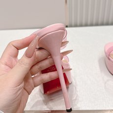 Christian louboutin26s夏季新款时装凉鞋 圆头水台高跟凉拖原单品质 🍃原汁原味的欧式 Christian louboutin26s夏季新款时装凉鞋 圆头水台高跟凉拖原单品质 🍃原汁原味的欧式