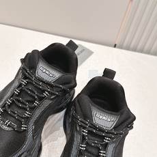 顶级版本 情侣款 Balenciaga 巴黎世家最新TriPleS.2运动鞋 众多明星网红种草 演 顶级版本 情侣款 Balenciaga 巴黎世家最新TriPleS.2运动鞋 众多明星网红种草 演