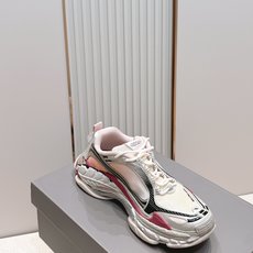 顶级版本 情侣款 Balenciaga 巴黎世家最新TriPleS.2运动鞋 众多明星网红种草 演 顶级版本 情侣款 Balenciaga 巴黎世家最新TriPleS.2运动鞋 众多明星网红种草 演