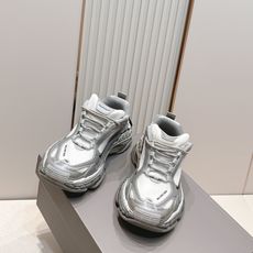 顶级版本 情侣款 Balenciaga 巴黎世家最新TriPleS.2运动鞋 众多明星网红种草 演 顶级版本 情侣款 Balenciaga 巴黎世家最新TriPleS.2运动鞋 众多明星网红种草 演