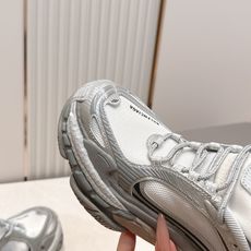 顶级版本 情侣款 Balenciaga 巴黎世家最新TriPleS.2运动鞋 众多明星网红种草 演 顶级版本 情侣款 Balenciaga 巴黎世家最新TriPleS.2运动鞋 众多明星网红种草 演