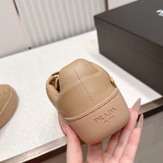 情侣款 Prada普拉达P家26最新款系带休闲鞋 德训鞋 最新火爆款 经典舒适结合 低调奢华懒人鞋, 情侣款 Prada普拉达P家26最新款系带休闲鞋 德训鞋 最新火爆款 经典舒适结合 低调奢华懒人鞋,