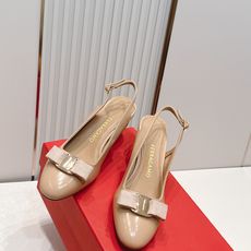 Ferragamo 菲拉格慕26春夏新品蝴蝶结圆头粗跟后空凉鞋!经典万年不败款!标志性蝴蝶结布扣!粗跟 Ferragamo 菲拉格慕26春夏新品蝴蝶结圆头粗跟后空凉鞋!经典万年不败款!标志性蝴蝶结布扣!粗跟