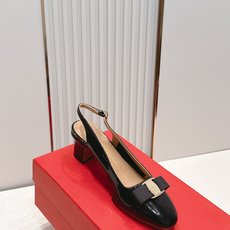 Ferragamo 菲拉格慕26春夏新品蝴蝶结圆头粗跟后空凉鞋!经典万年不败款!标志性蝴蝶结布扣!粗跟 Ferragamo 菲拉格慕26春夏新品蝴蝶结圆头粗跟后空凉鞋!经典万年不败款!标志性蝴蝶结布扣!粗跟