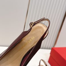 Ferragamo 菲拉格慕26春夏新品蝴蝶结圆头粗跟后空凉鞋!经典万年不败款!标志性蝴蝶结布扣!粗跟 Ferragamo 菲拉格慕26春夏新品蝴蝶结圆头粗跟后空凉鞋!经典万年不败款!标志性蝴蝶结布扣!粗跟