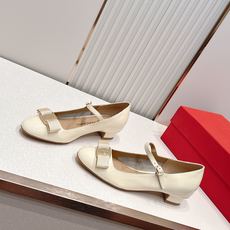 Ferragamo 菲拉格慕26春夏新品蝴蝶结圆头粗跟单鞋!经典万年不败款!标志性蝴蝶结布扣!粗跟圆头 Ferragamo 菲拉格慕26春夏新品蝴蝶结圆头粗跟单鞋!经典万年不败款!标志性蝴蝶结布扣!粗跟圆头