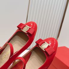 Ferragamo 菲拉格慕26春夏新品蝴蝶结圆头粗跟单鞋!经典万年不败款!标志性蝴蝶结布扣!粗跟圆头 Ferragamo 菲拉格慕26春夏新品蝴蝶结圆头粗跟单鞋!经典万年不败款!标志性蝴蝶结布扣!粗跟圆头
