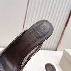 Brunello Cucinelli 26ss女士镶珠装饰休闲穆勒拖鞋凉鞋 BC新款新品女士条纹麂皮穆勒 Brunello Cucinelli 26ss女士镶珠装饰休闲穆勒拖鞋凉鞋 BC新款新品女士条纹麂皮穆勒