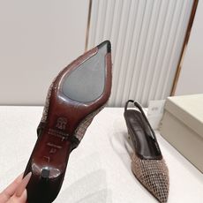 Brunello Cucinelli 26ss女士镶珠装饰休闲穆勒拖鞋凉鞋 BC新款新品女士条纹麂皮穆勒 Brunello Cucinelli 26ss女士镶珠装饰休闲穆勒拖鞋凉鞋 BC新款新品女士条纹麂皮穆勒