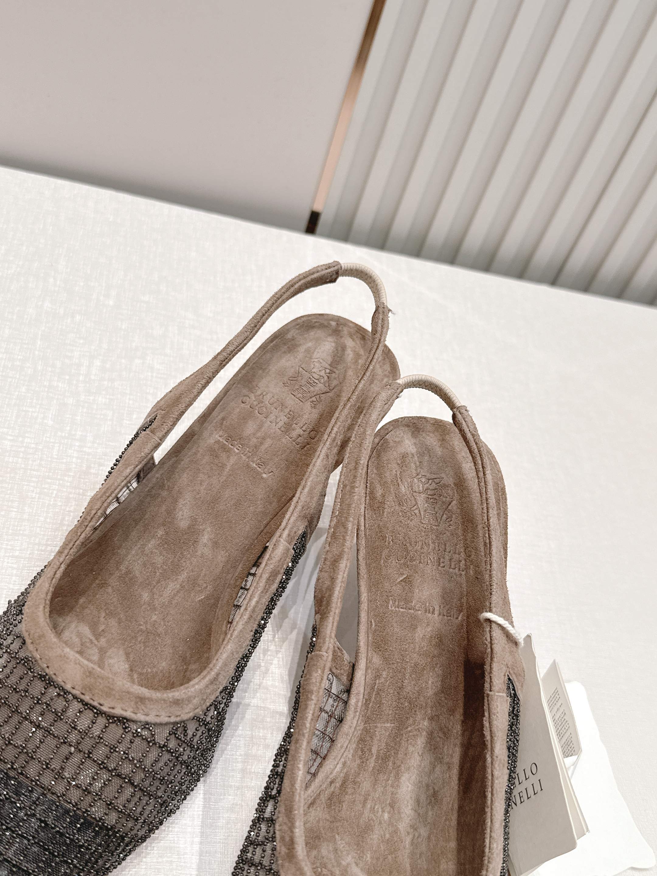 Brunello Cucinelli 26ss女士镶珠装饰休闲穆勒拖鞋凉鞋 BC新款新品女士条纹麂皮穆勒