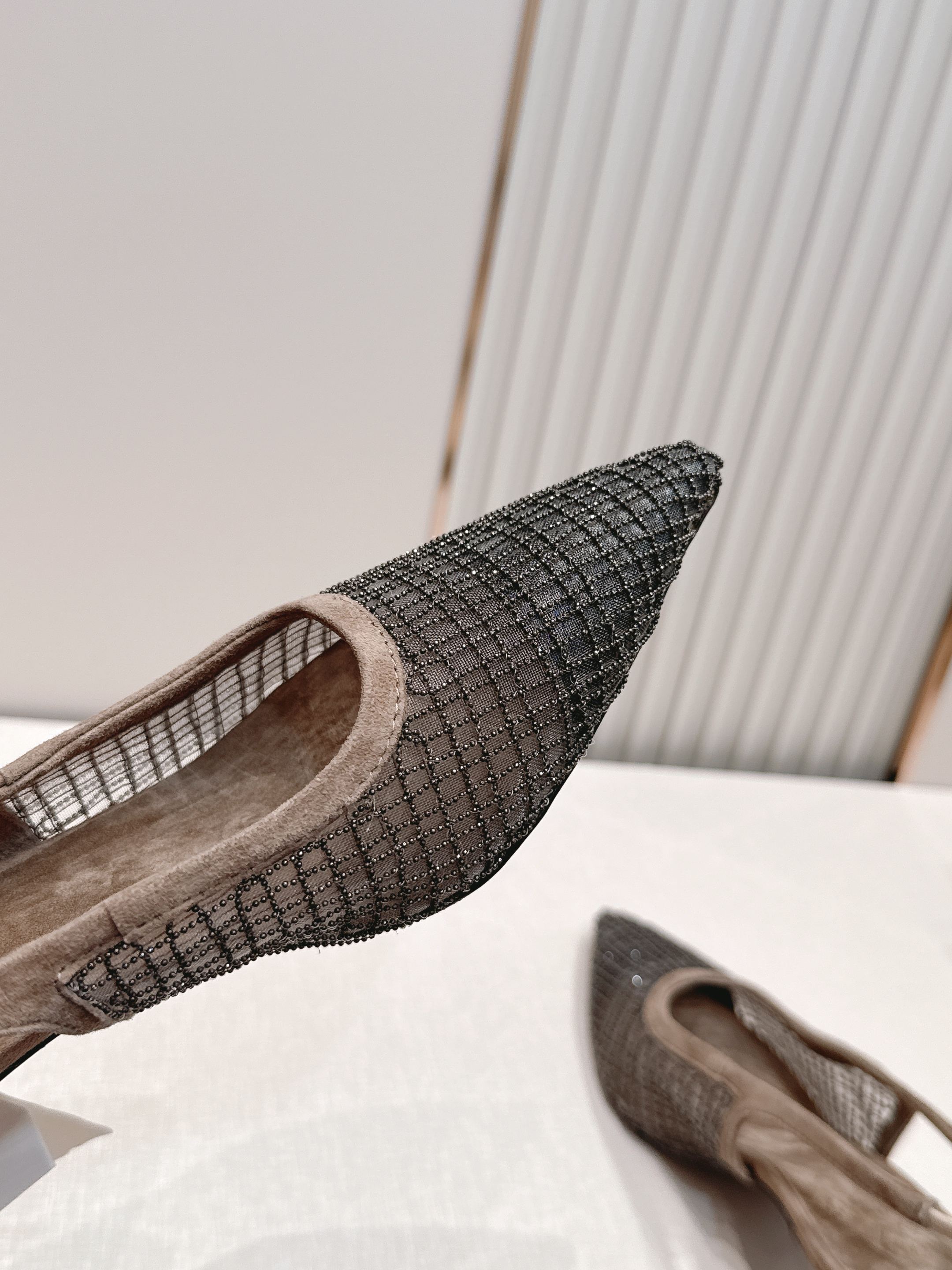 Brunello Cucinelli 26ss女士镶珠装饰休闲穆勒拖鞋凉鞋 BC新款新品女士条纹麂皮穆勒