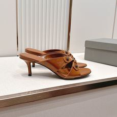 Balenciaga. 巴黎世家 26ss春夏新款铆钉镂空高跟凉拖利落大气的露趾方头剪裁,自带利落高级质 Balenciaga. 巴黎世家 26ss春夏新款铆钉镂空高跟凉拖利落大气的露趾方头剪裁,自带利落高级质